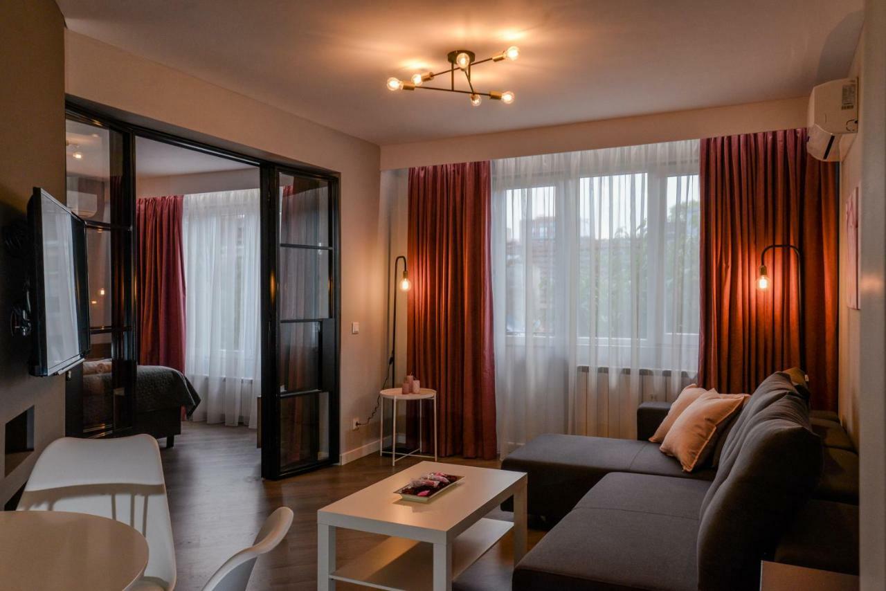 ROSÉ one bedroom designer apartment in city centre Sofia Esterno foto